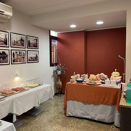 Albergo Tecla ラツィーゼ エクステリア 写真