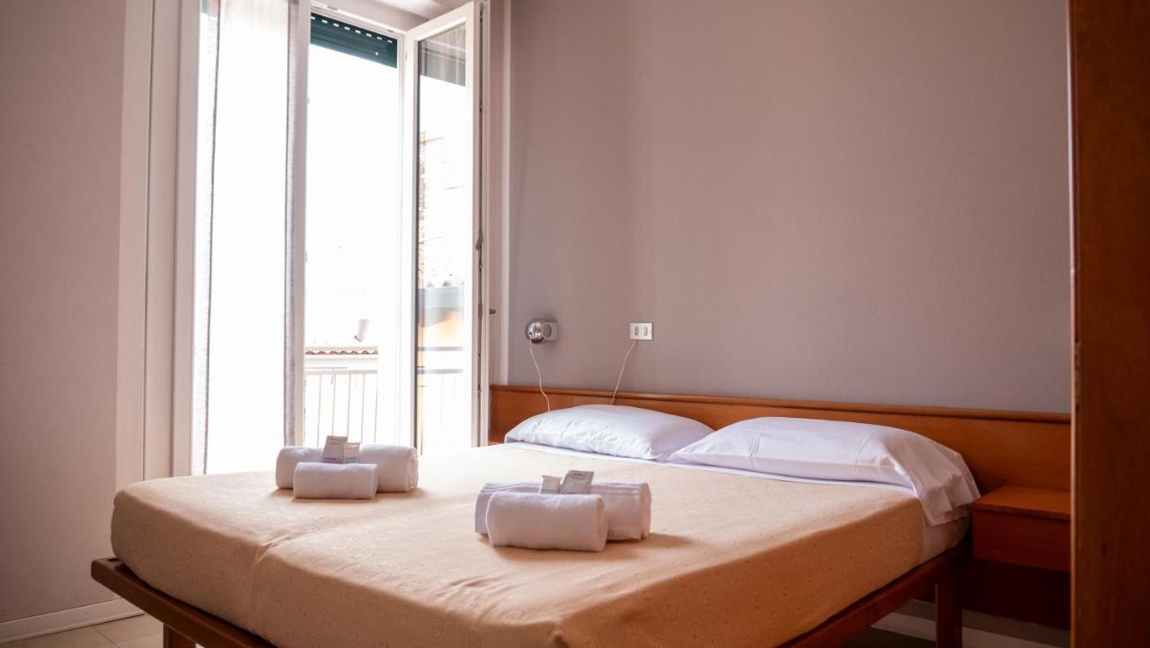 Albergo Tecla ラツィーゼ エクステリア 写真