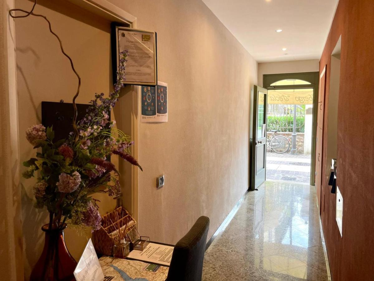 Albergo Tecla ラツィーゼ エクステリア 写真